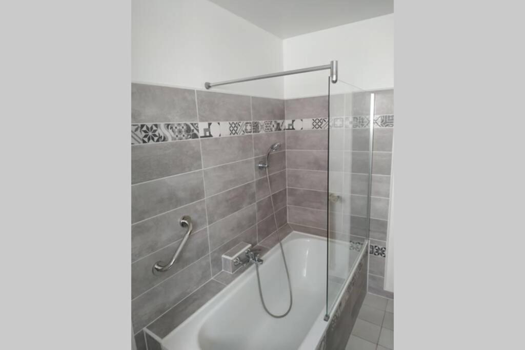 Appartement T3 Spacieux Avec Vue Sur L'Etang De Thau Au 1Er Etage D'Une Villa - Entree Independante 세테 외부 사진